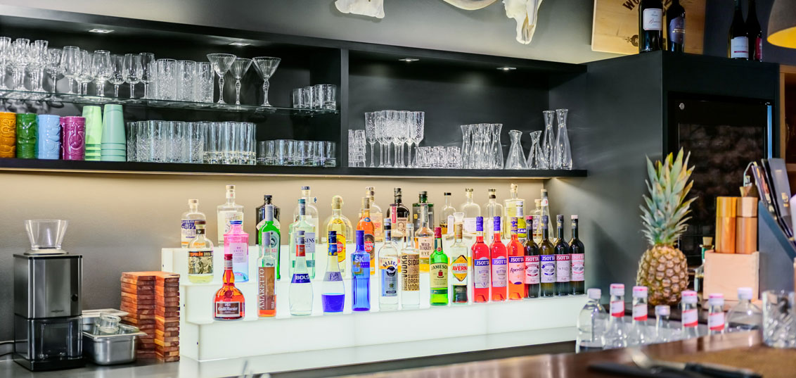 At the RIBS Bar you can enjoy a cocktail or your meal